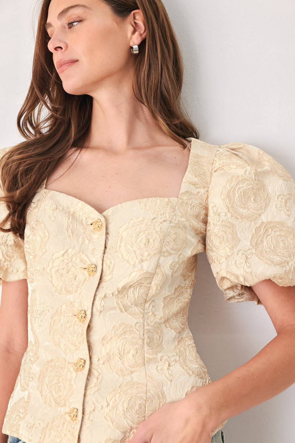 GOLDEN PORTRAIT GOLD TEXTURED PUFF-SLEEVE PEPLUM TOP