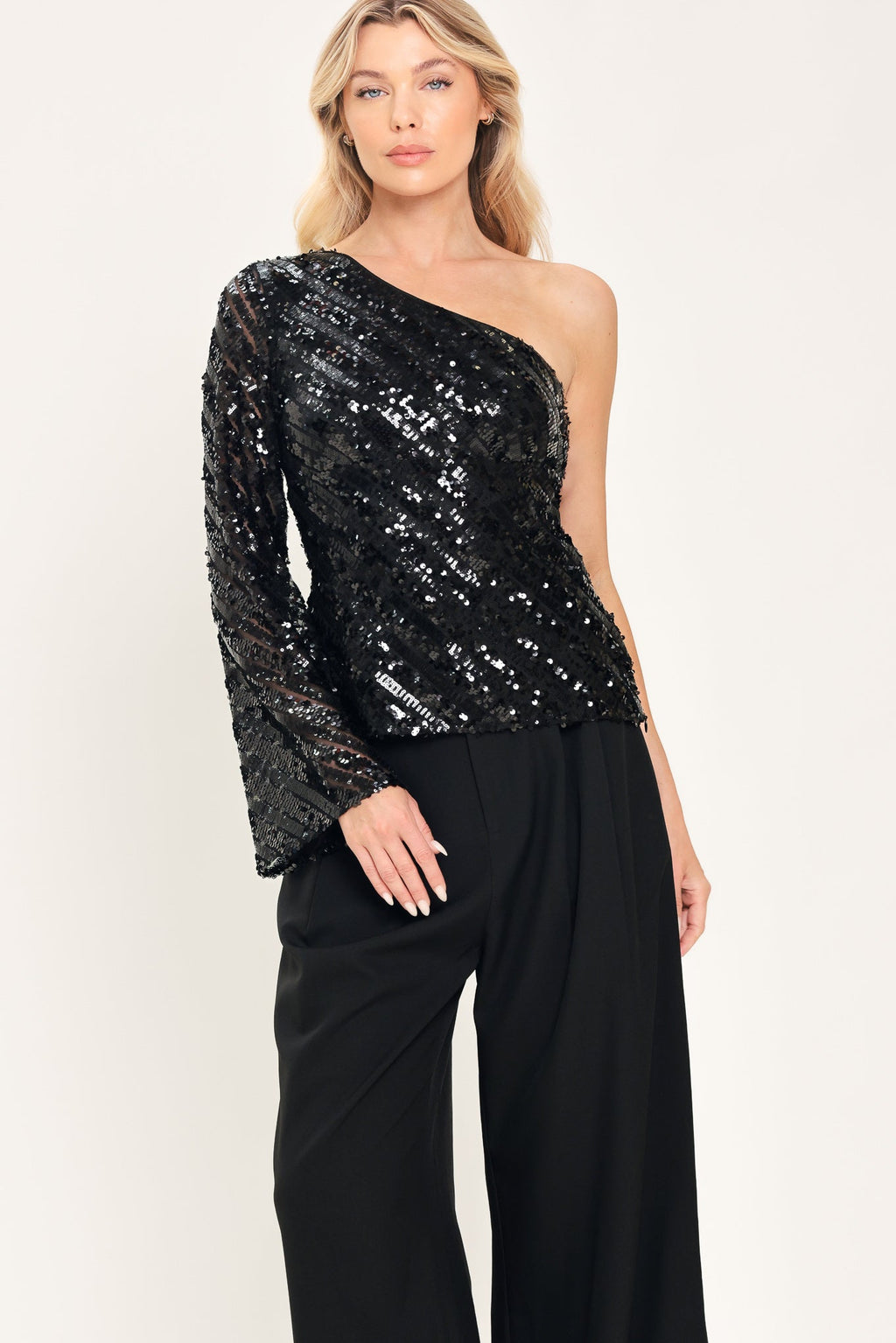 NOIR FOCUS BLACK STATEMENT TOP